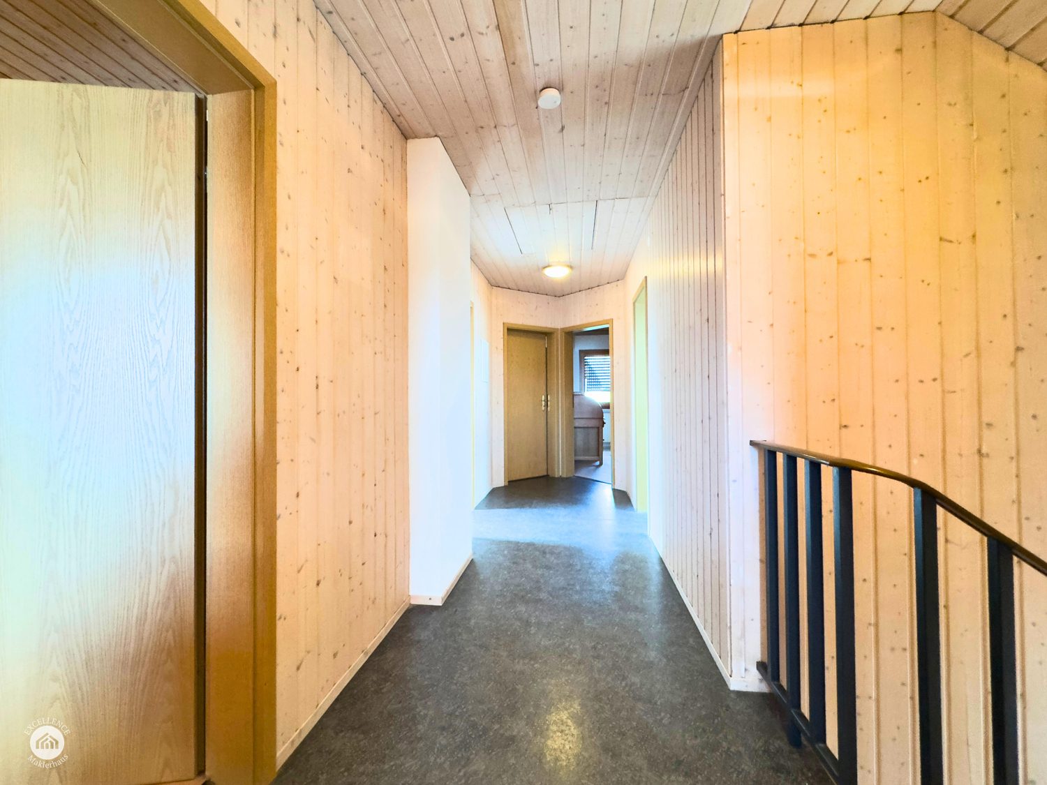 Immobilienangebot - Jagstzell / Dankoltsweiler - Alle - SCHÖNES EINFAMILIENHAUS MIT EINLIEGERWOHNUNG auf 1230 m² Grund