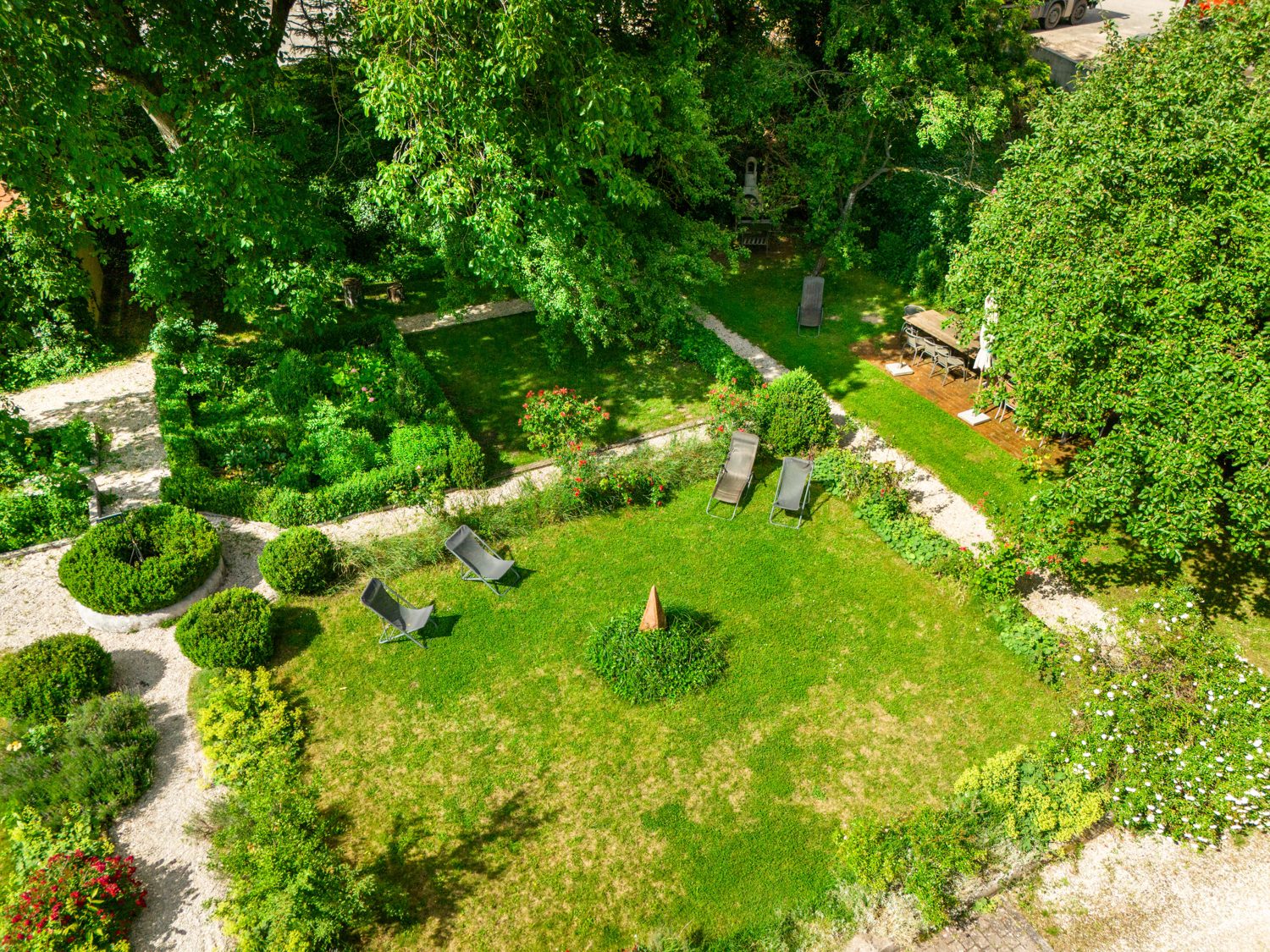 Immobilienangebot - Röfingen / Roßhaupten - Alle - Bezauberndes Anwesen mit parkähnlichem Garten auf 3234 m² Grund