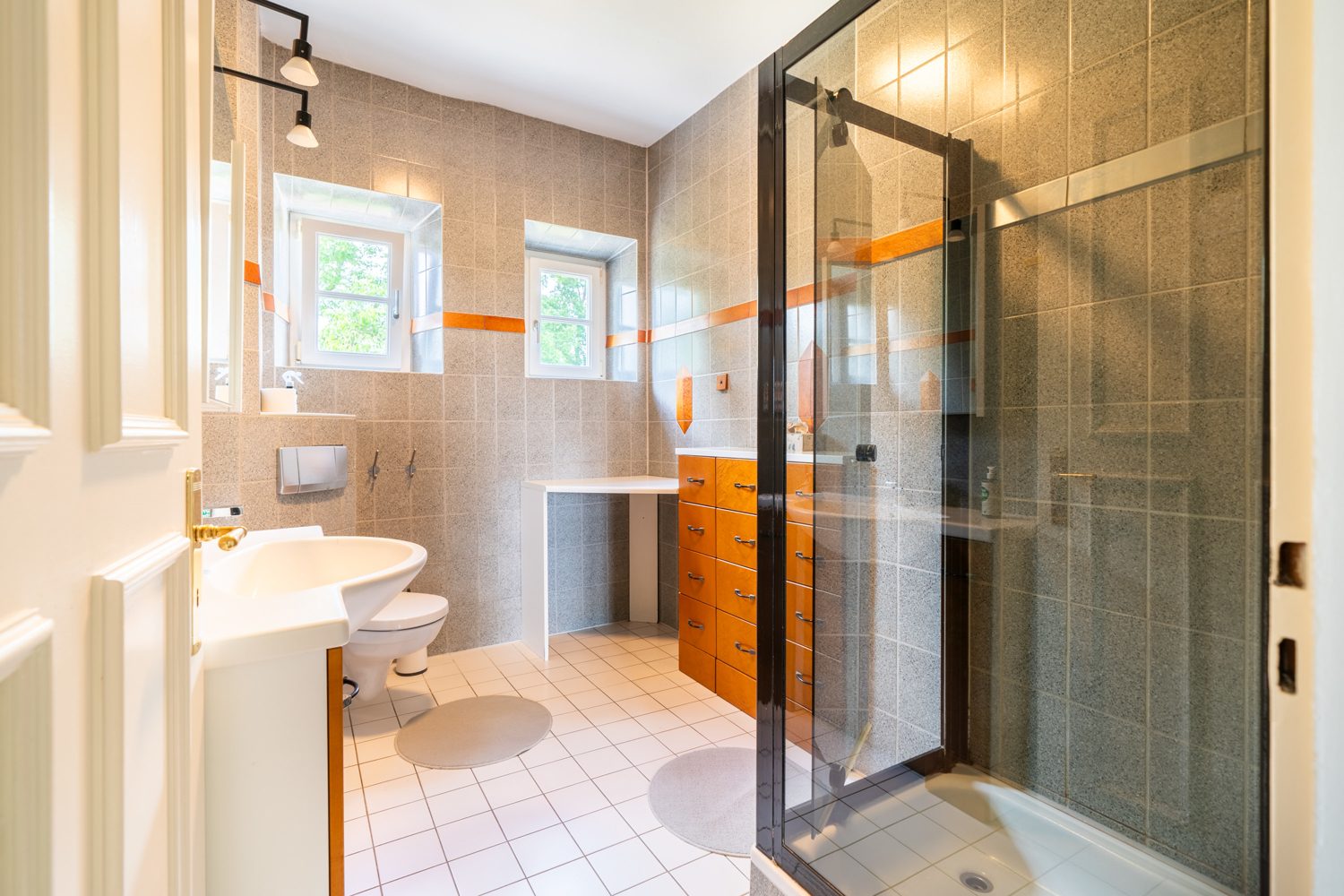 Immobilienangebot - Röfingen / Roßhaupten - Alle - Bezauberndes Anwesen mit parkähnlichem Garten auf 3234 m² Grund