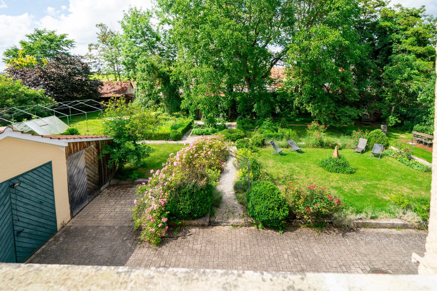 Immobilienangebot - Röfingen / Roßhaupten - Alle - Bezauberndes Anwesen mit parkähnlichem Garten auf 3234 m² Grund