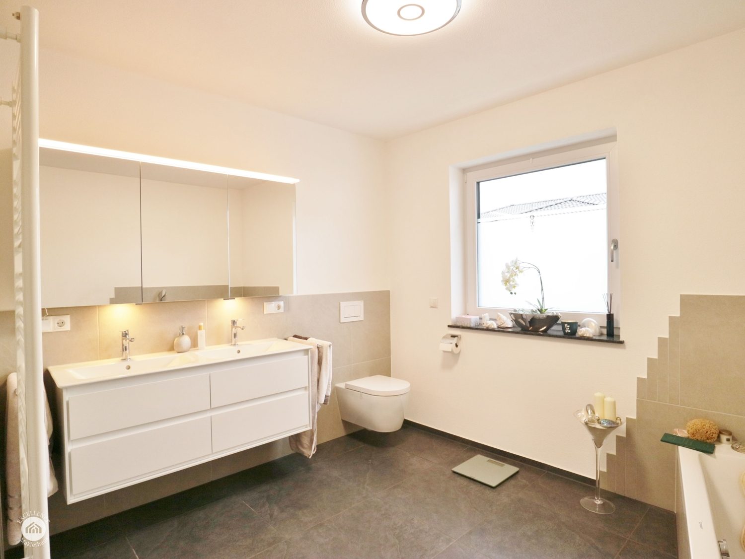 Immobilienangebot - Aitrach - Alle - Energieeffizientes Reihenendhaus mit viel Platz und TOP Infrastruktur - nahe Memmingen!