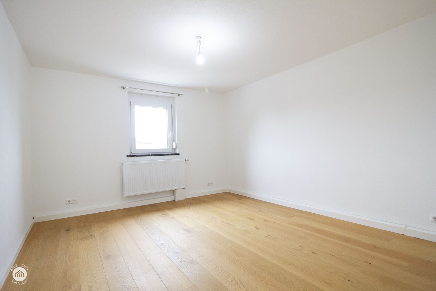 Immobilienangebot - Langenau - Alle - FLEXIBLES WOHN-/RENDITEOBJEKT - Einziehen oder Vermieten