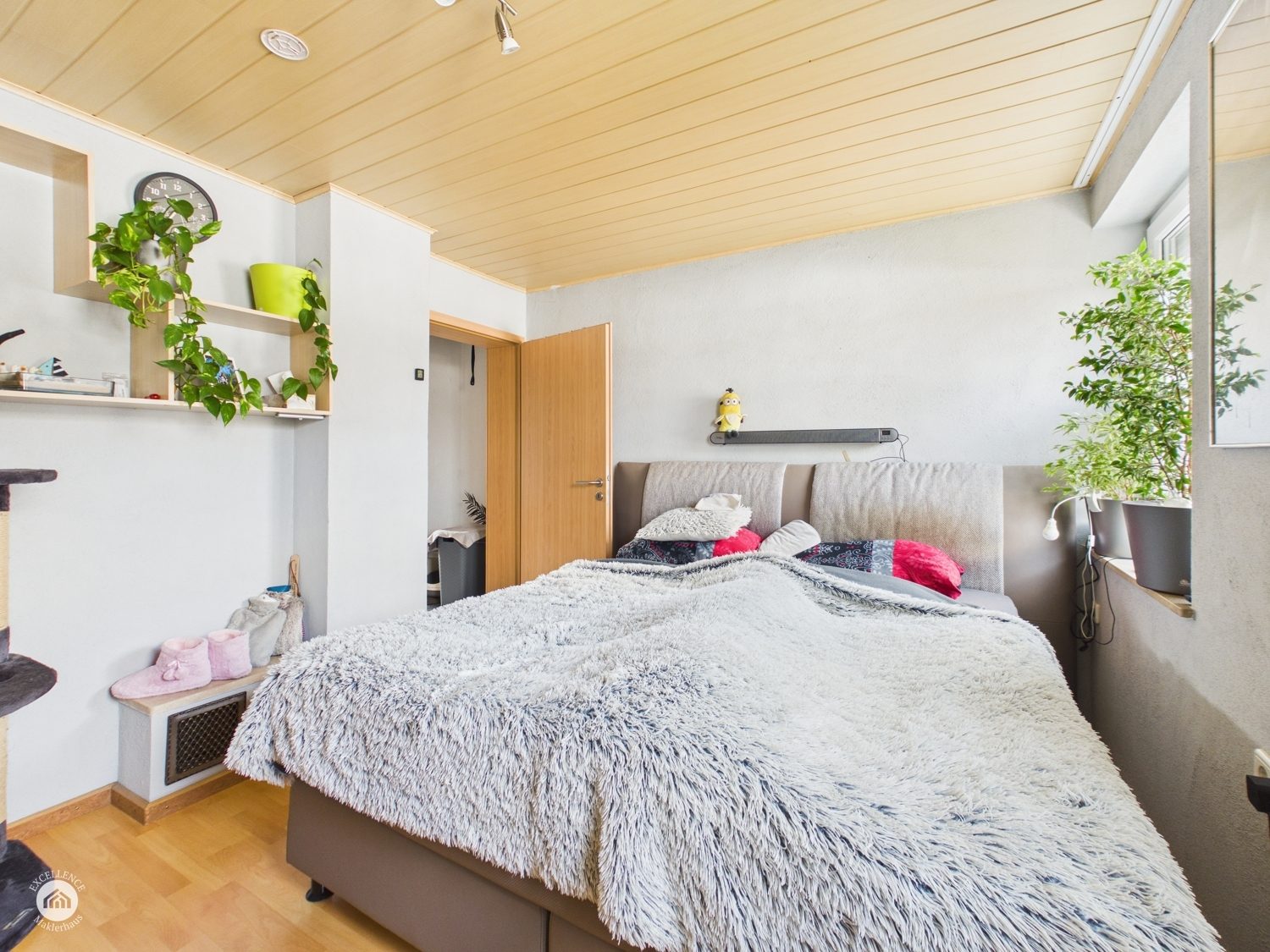 Immobilienangebot - Illertissen / Tiefenbach - Alle - KLEIN-FEIN-MEIN: Gemütliches Reiheneckhaus mit schönem Garten und Wohlfühloase!