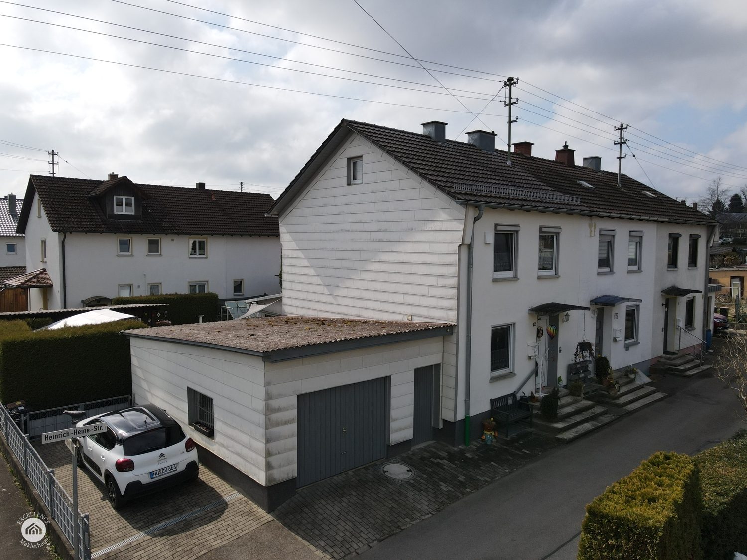Immobilienangebot - Illertissen / Tiefenbach - Alle - KLEIN-FEIN-MEIN: Gemütliches Reiheneckhaus mit schönem Garten und Wohlfühloase!
