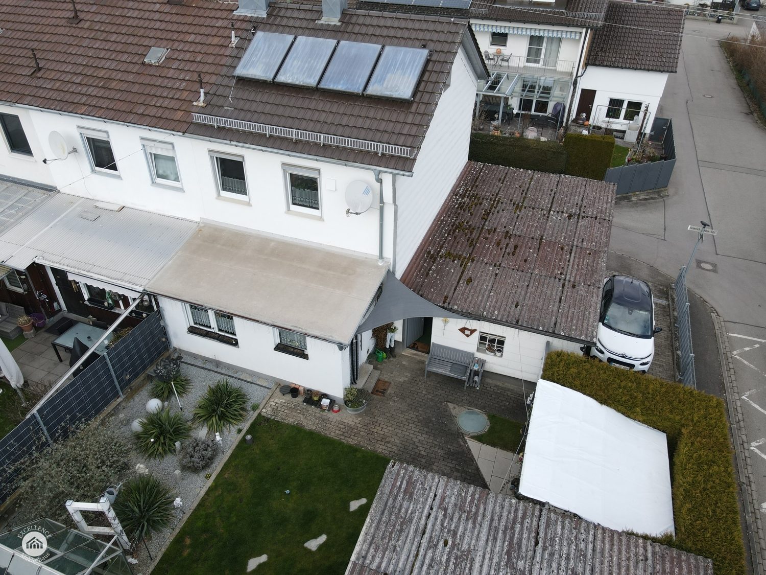 Immobilienangebot - Illertissen / Tiefenbach - Alle - KLEIN-FEIN-MEIN: Gemütliches Reiheneckhaus mit schönem Garten und Wohlfühloase!