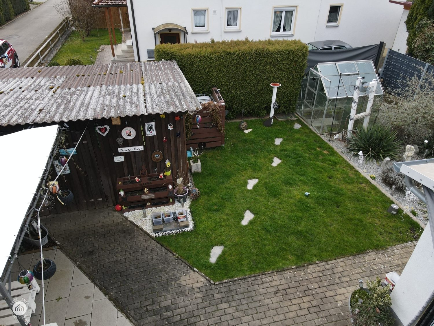 Immobilienangebot - Illertissen / Tiefenbach - Alle - KLEIN-FEIN-MEIN: Gemütliches Reiheneckhaus mit schönem Garten und Wohlfühloase!