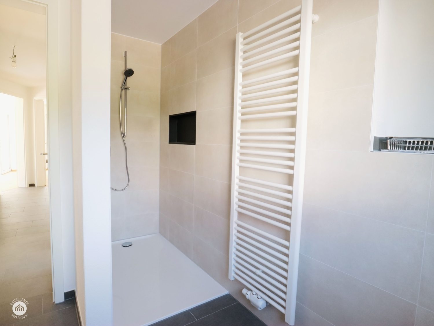 Immobilienangebot - Buxheim - Alle - Erstbezug - helle Erdgeschosswohnung in Buxheim mit 2 Terrassen und Einbauküche!