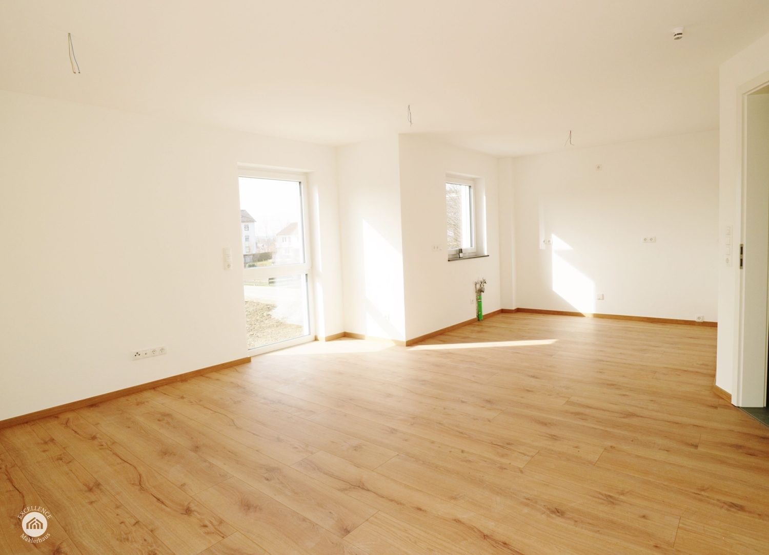 Immobilienangebot - Buxheim - Alle - Hell und NEU - freundliche 3-Zimmerwohnung in familiärer Anlage in Buxheim!
