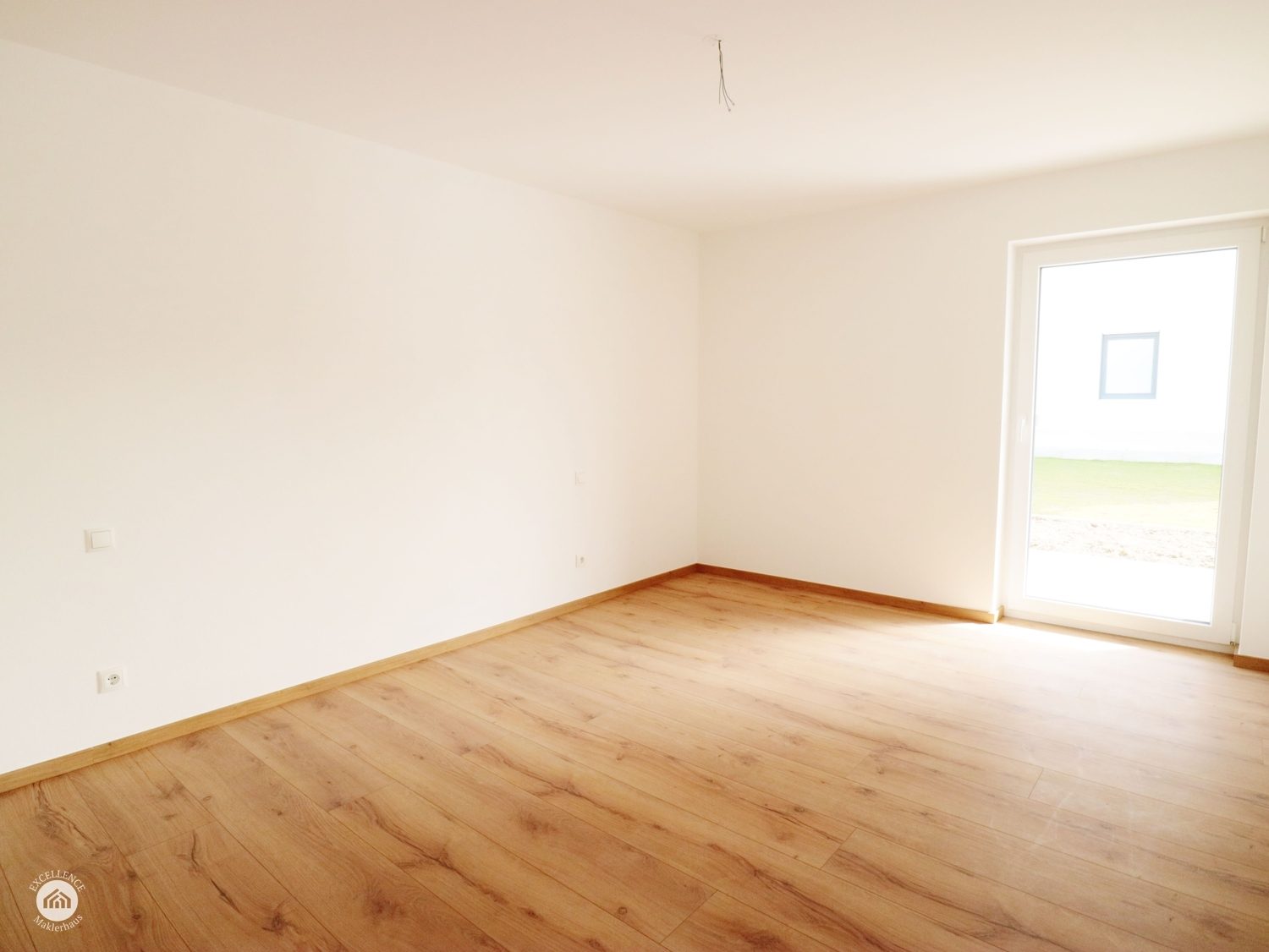 Immobilienangebot - Buxheim - Alle - Hell und NEU - freundliche 3-Zimmerwohnung in familiärer Anlage in Buxheim!