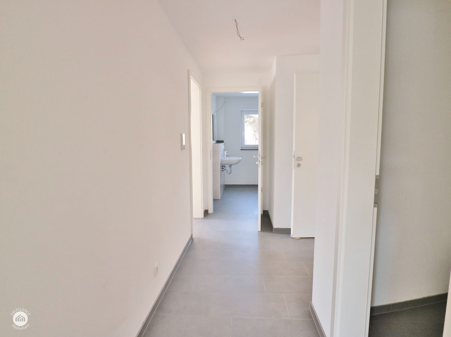 Immobilienangebot - Buxheim - Alle - Hell und NEU - freundliche 3-Zimmerwohnung in familiärer Anlage in Buxheim!