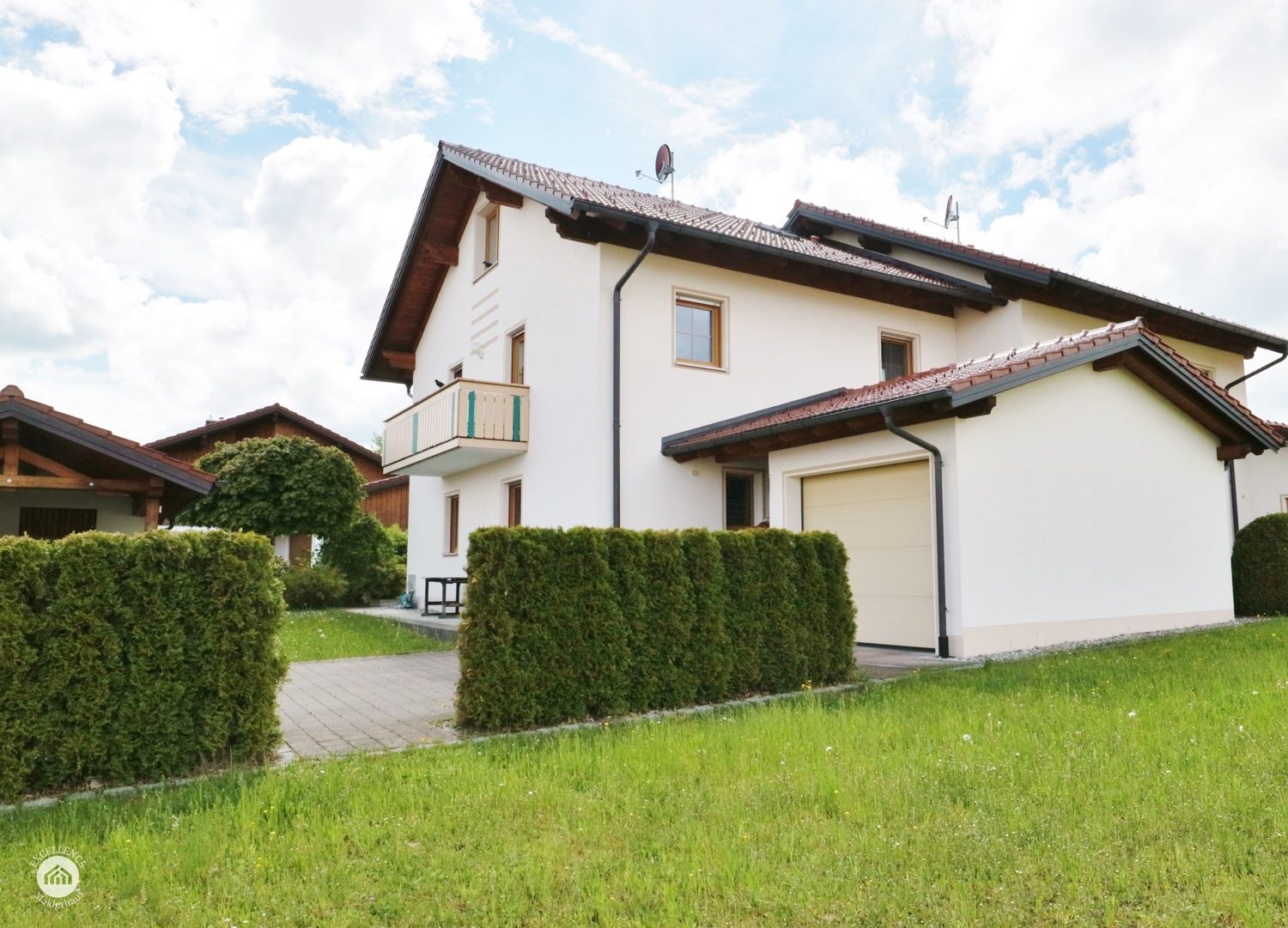Immobilienangebot - Hattenhofen - Alle - Hochwertig, gepflegt und viel Platz - attraktive Doppelhaushälfte nahe Marktoberdorf!