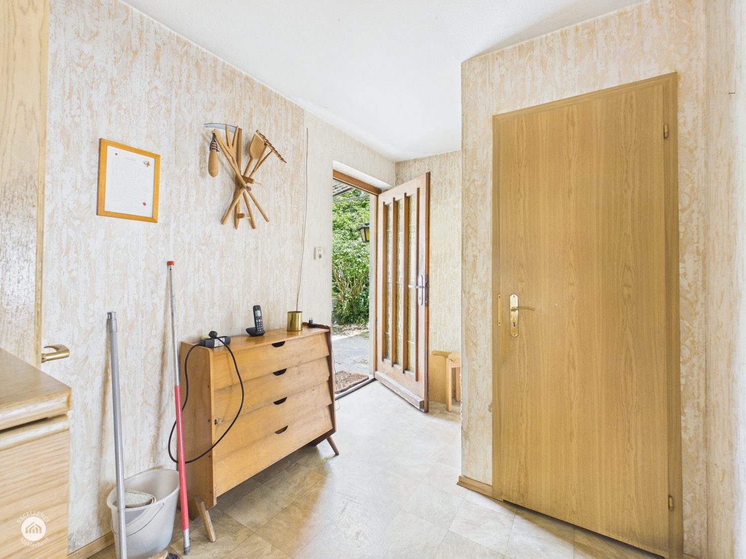 Immobilienangebot - Leipheim - Alle - *** Bieterverfahren*** Zentrale Lage, zwei Häuser, zahlreiche Möglichkeiten