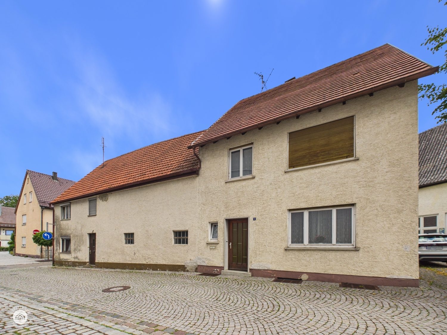 Immobilienangebot - Leipheim - Alle - *** Bieterverfahren*** Zentrale Lage, zwei Häuser, zahlreiche Möglichkeiten
