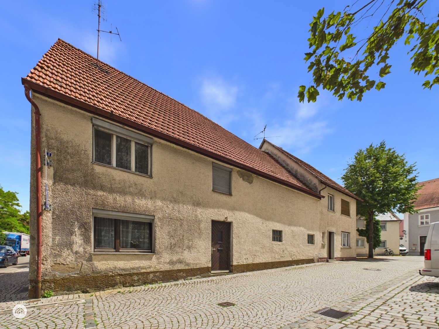 Immobilienangebot - Leipheim - Alle - *** Bieterverfahren*** Zentrale Lage, zwei Häuser, zahlreiche Möglichkeiten