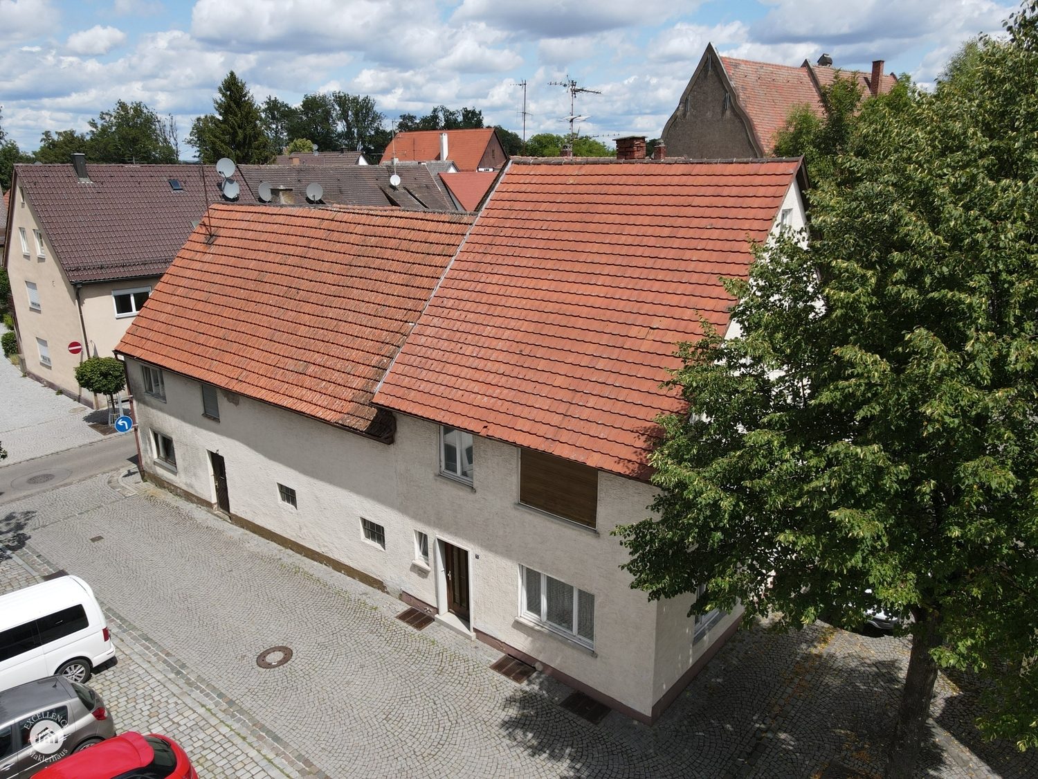 Immobilienangebot - Leipheim - Alle - *** Bieterverfahren*** Zentrale Lage, zwei Häuser, zahlreiche Möglichkeiten