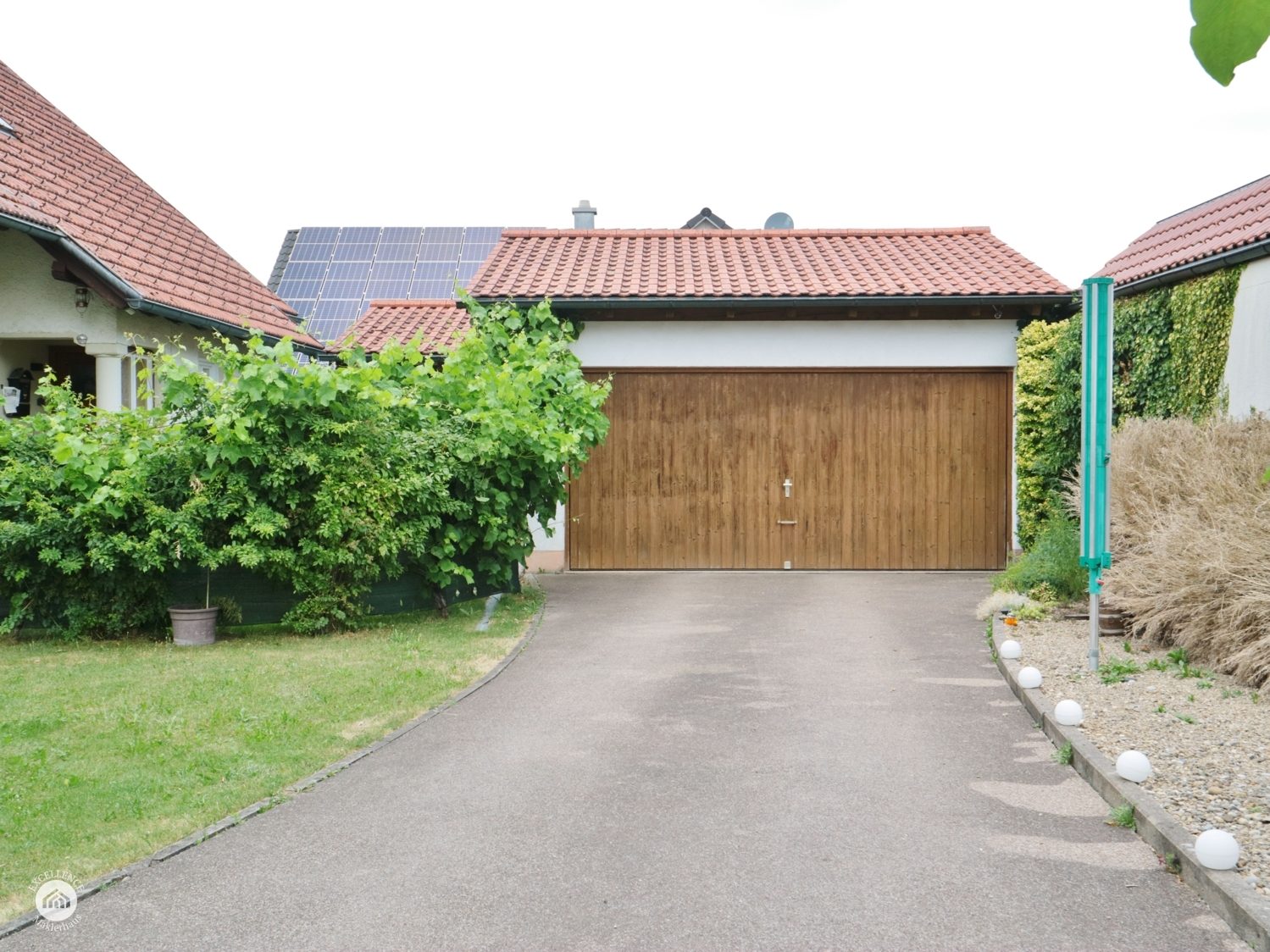 Immobilienangebot - Bad Grönenbach / Ittelsburg - Alle - Charmantes Zweifamilienhaus mit Doppelgarage in Bad Grönenbach!