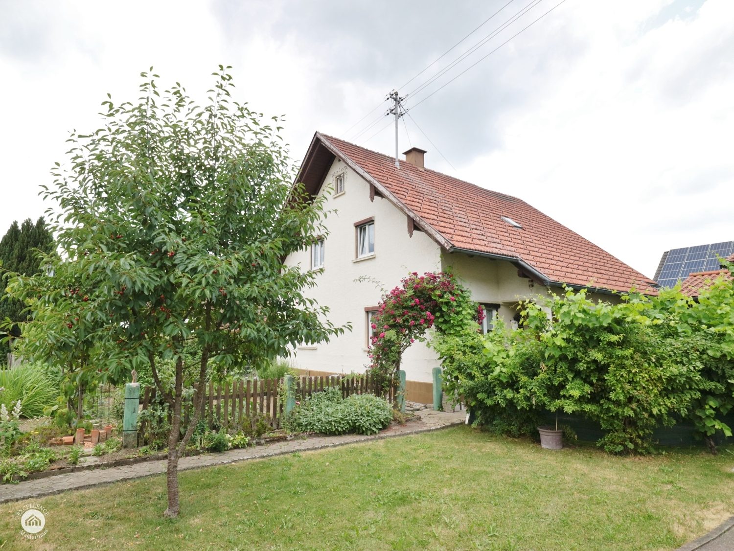 Immobilienangebot - Bad Grönenbach / Ittelsburg - Alle - Charmantes Zweifamilienhaus mit Doppelgarage in Bad Grönenbach!