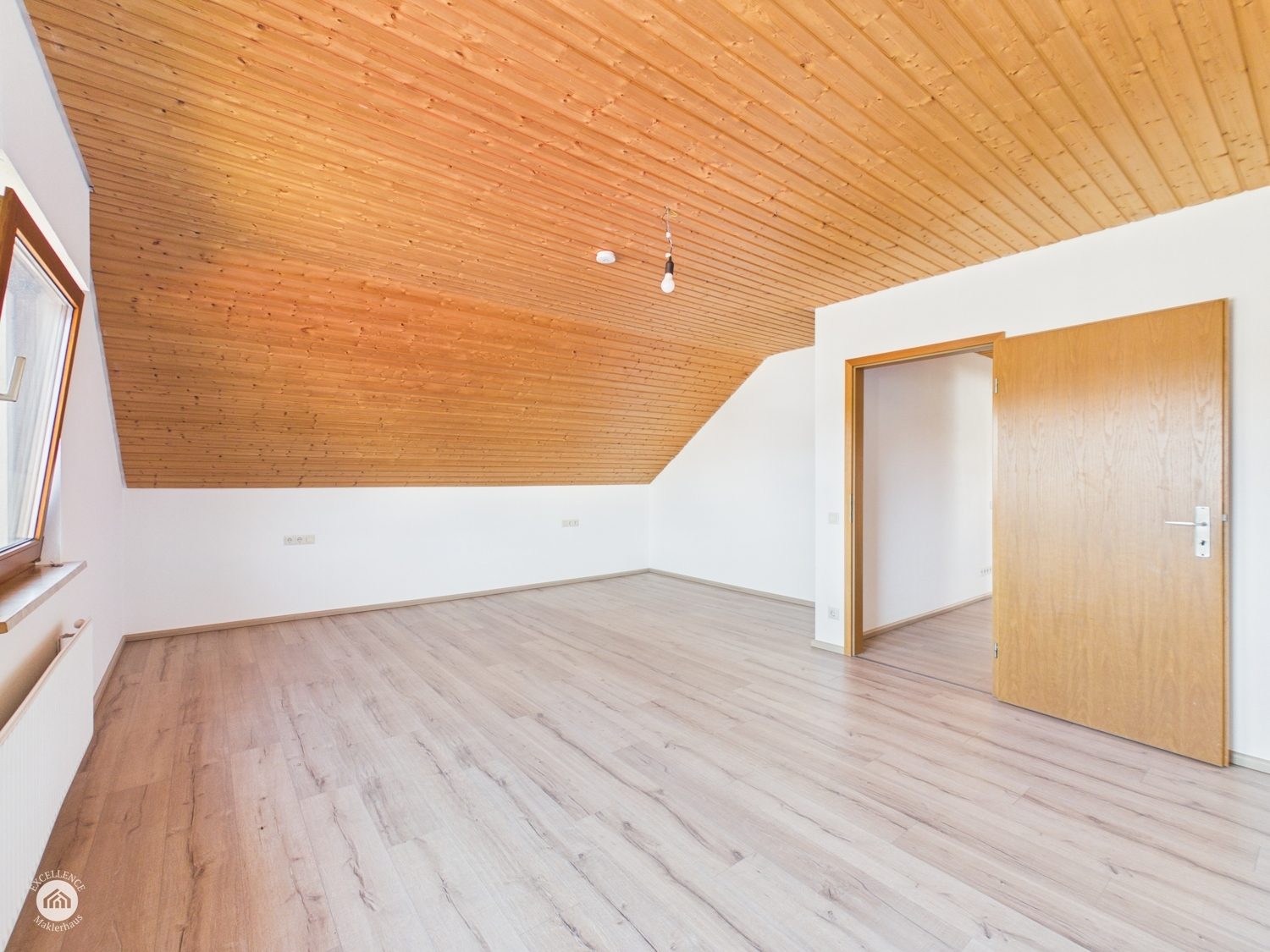 Immobilienangebot - Steinheim am Albuch / Söhnstetten - Alle - WOHNEN MIT WEITBLICK – vielseitige Immobilie für die ganze Familie