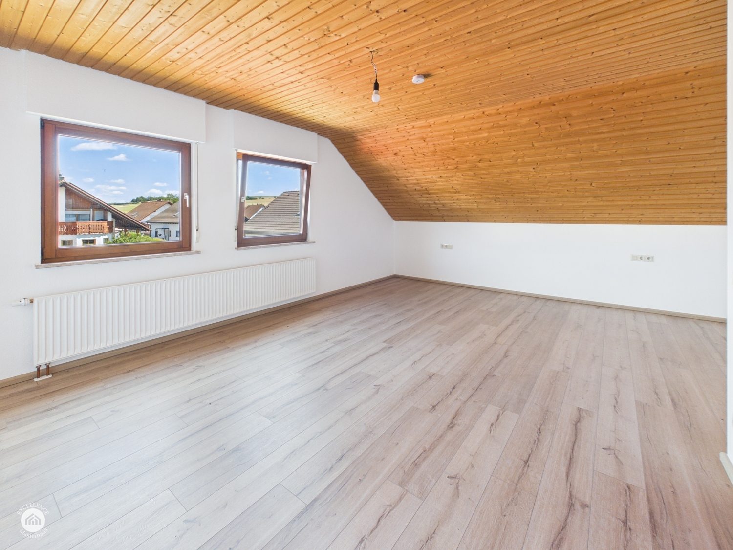 Immobilienangebot - Steinheim am Albuch / Söhnstetten - Alle - WOHNEN MIT WEITBLICK – vielseitige Immobilie für die ganze Familie