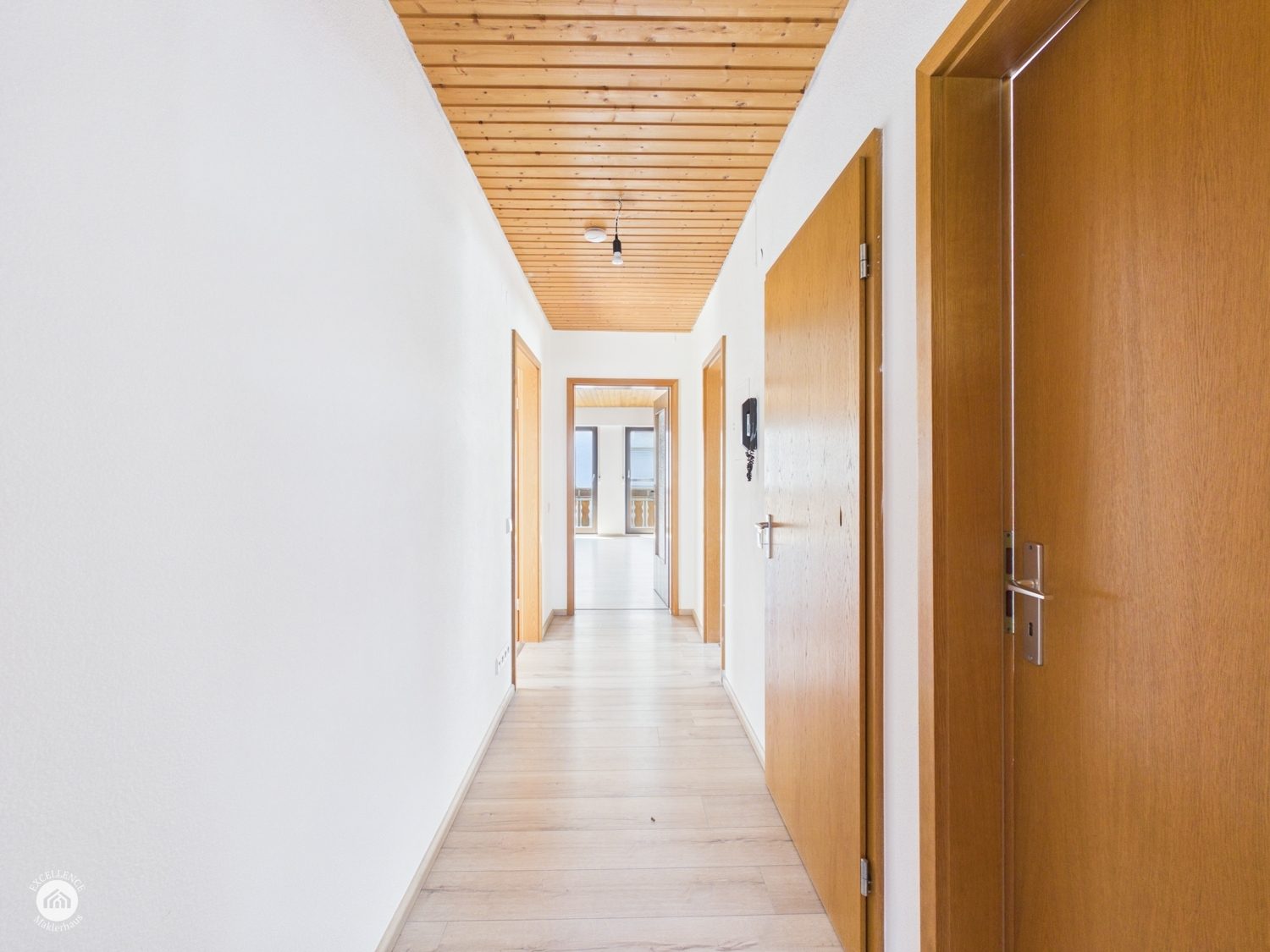 Immobilienangebot - Steinheim am Albuch / Söhnstetten - Alle - WOHNEN MIT WEITBLICK – vielseitige Immobilie für die ganze Familie