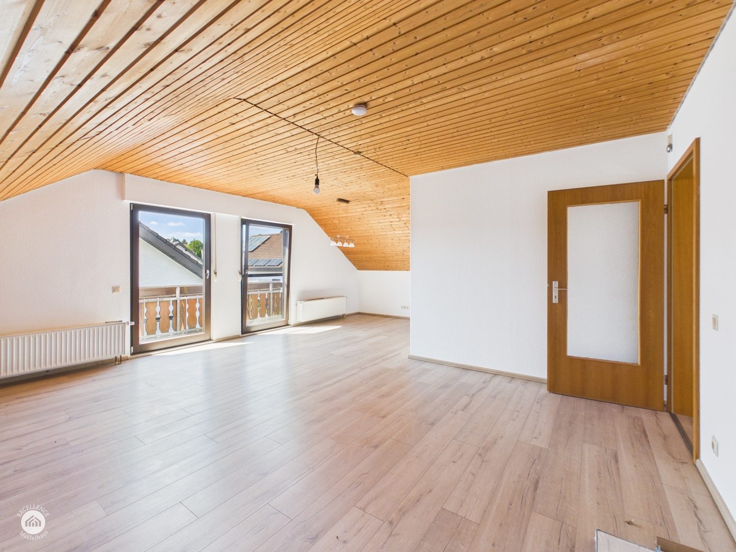 Immobilienangebot - Steinheim am Albuch / Söhnstetten - Alle - WOHNEN MIT WEITBLICK – vielseitige Immobilie für die ganze Familie