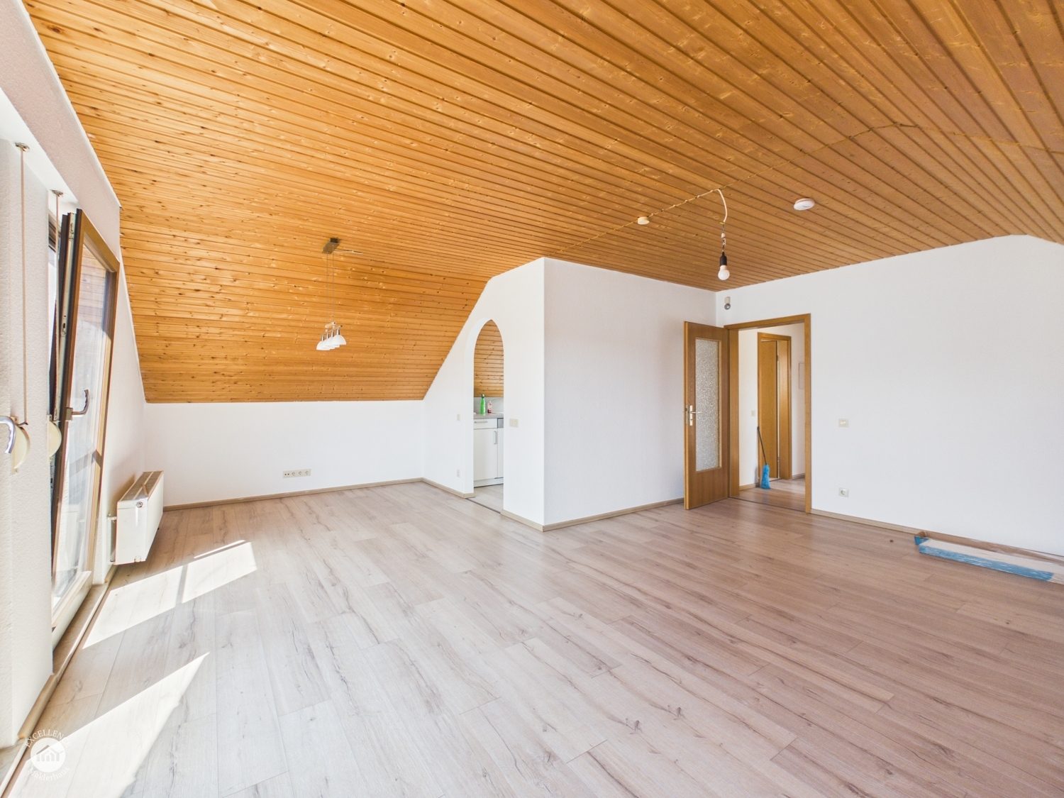Immobilienangebot - Steinheim am Albuch / Söhnstetten - Alle - WOHNEN MIT WEITBLICK – vielseitige Immobilie für die ganze Familie