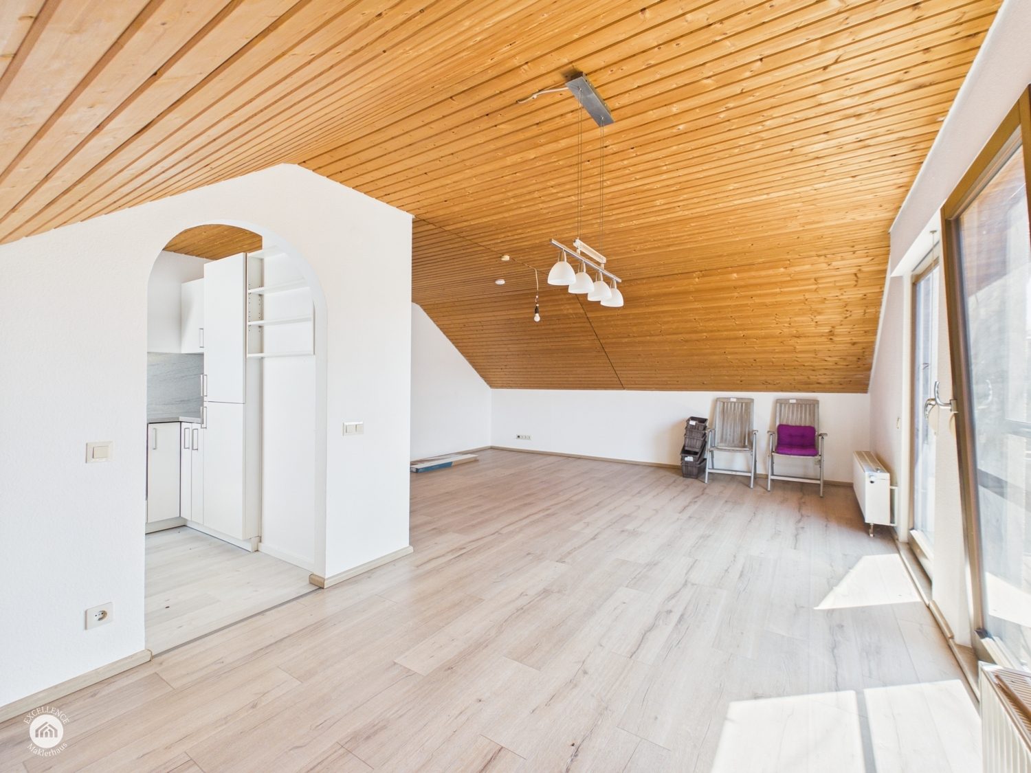 Immobilienangebot - Steinheim am Albuch / Söhnstetten - Alle - WOHNEN MIT WEITBLICK – vielseitige Immobilie für die ganze Familie