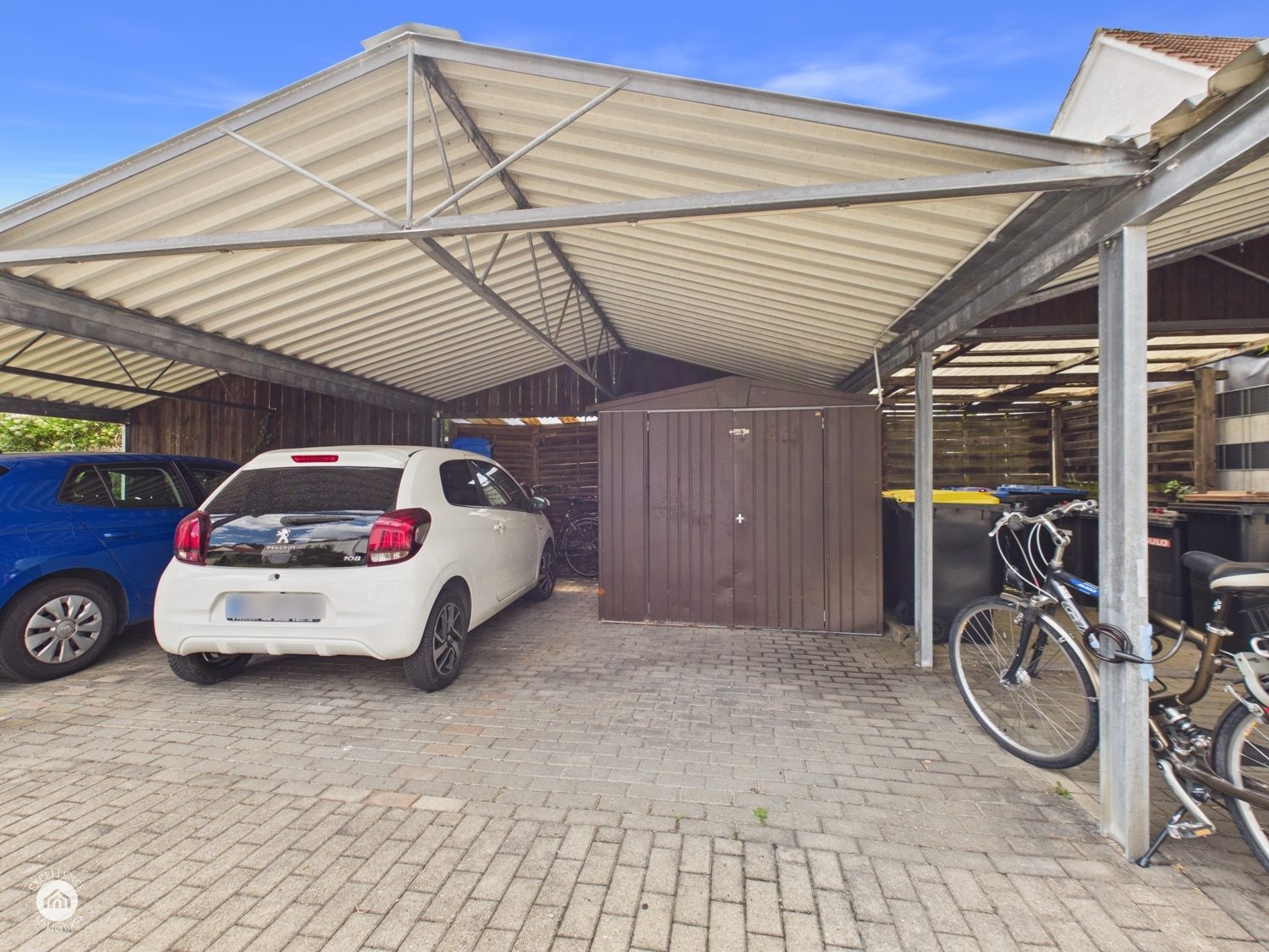 Immobilienangebot - Vöhringen - Alle - Helle 3-Zimmer-Wohnung mit Wintergarten und Carport