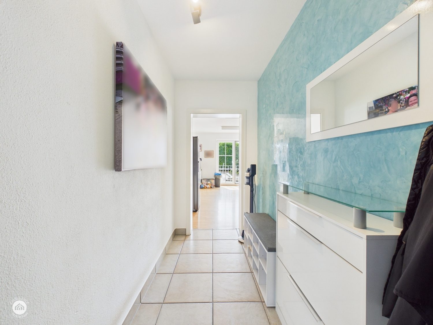 Immobilienangebot - Bibertal / Anhofen - Alle - Wohnen, wo andere Urlaub machen – Traumhaus mit Pool & Teich