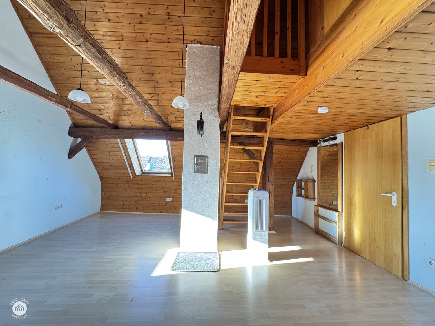Immobilienangebot - Münsterhausen - Alle - HISTORISCHES EINFAMILIENHAUS mit großem Garten und Scheune -*Käuferprovisionsfrei*