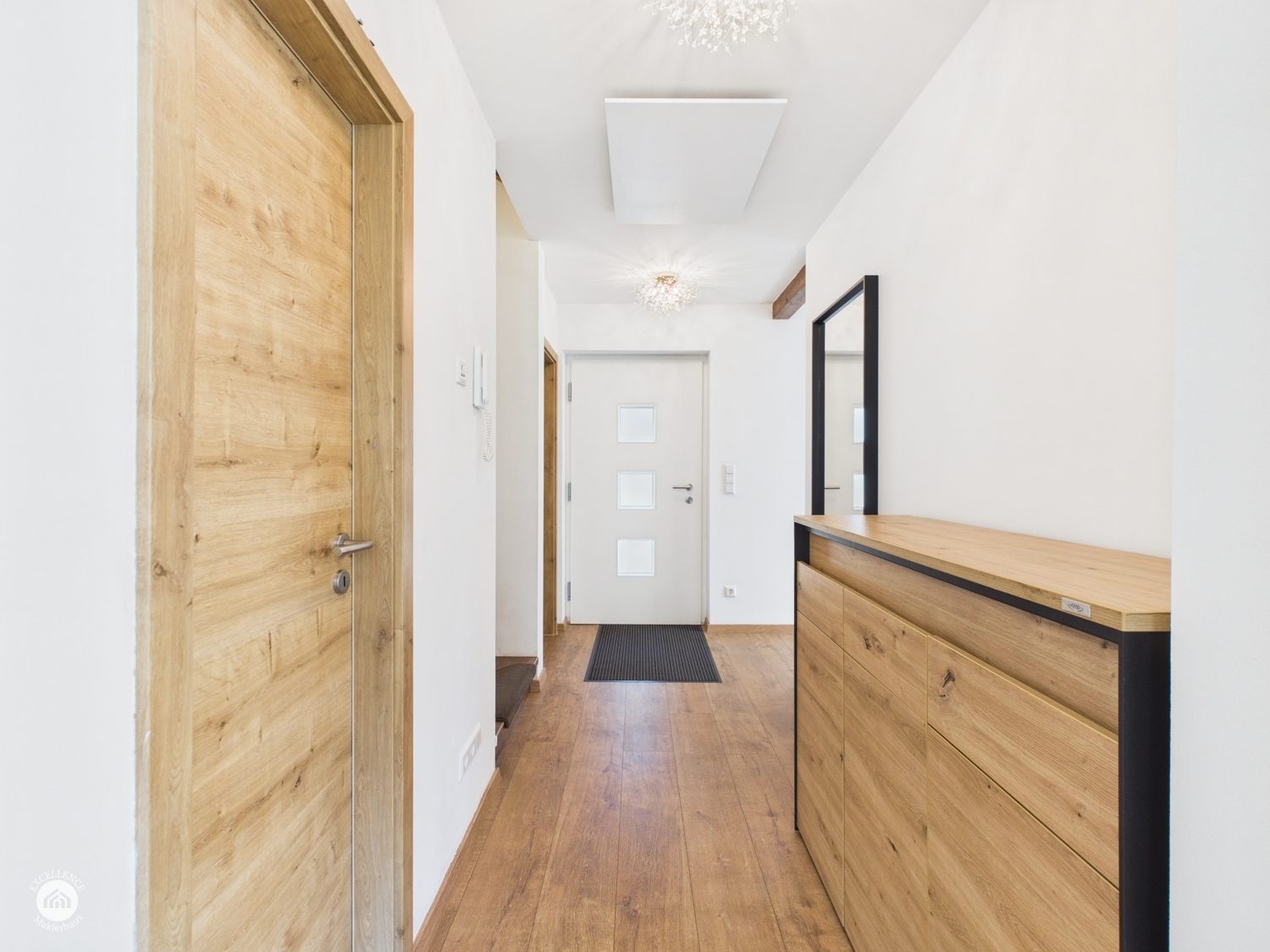 Immobilienangebot - Leipheim - Alle - Modernes Zuhause mit Garten – 5 Zimmer, energieeffizient und viel Platz zum Leben