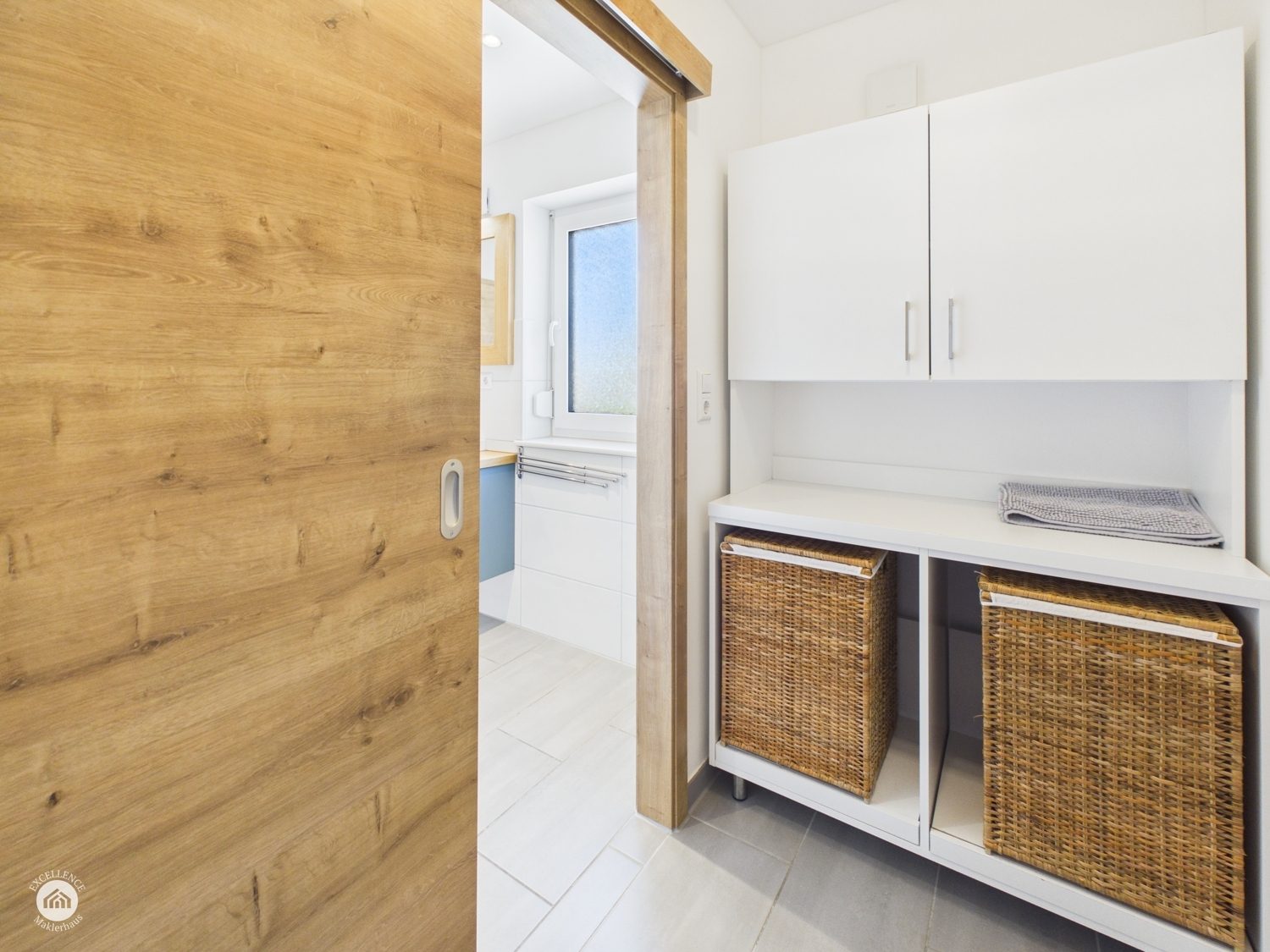 Immobilienangebot - Leipheim - Alle - Modernes Zuhause mit Garten – 5 Zimmer, energieeffizient und viel Platz zum Leben