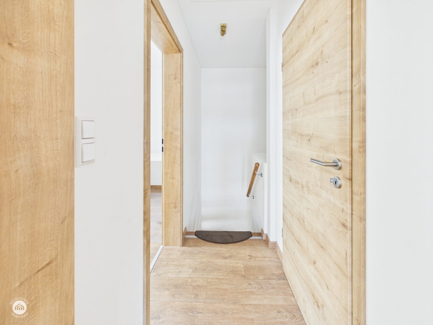 Immobilienangebot - Leipheim - Alle - Modernes Zuhause mit Garten – 5 Zimmer, energieeffizient und viel Platz zum Leben
