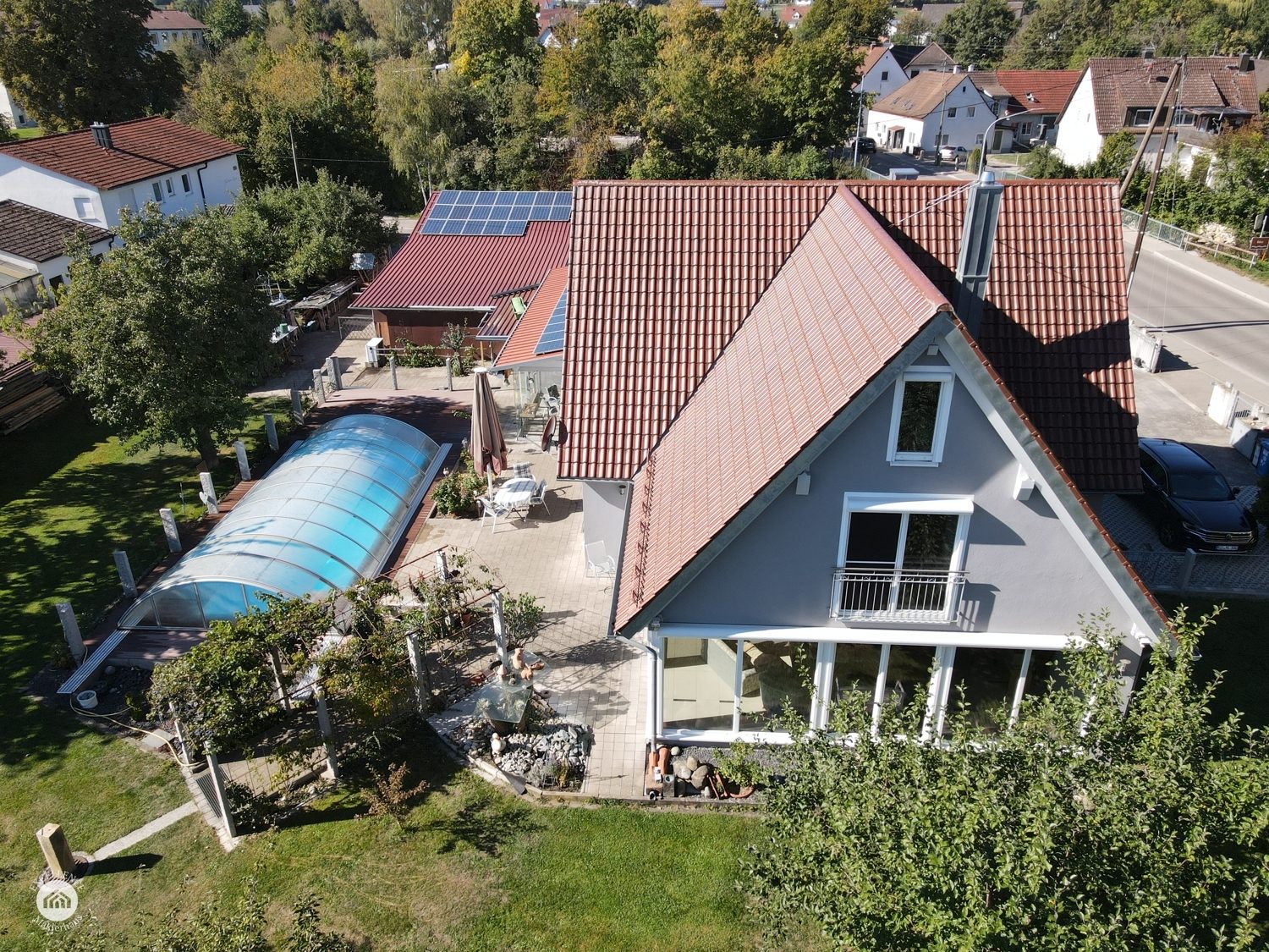 Immobilienangebot - Günzburg / Wasserburg - Alle - FAMILIENPARADIES mit Pool, Pavillon und 1.678 m² Grundstück