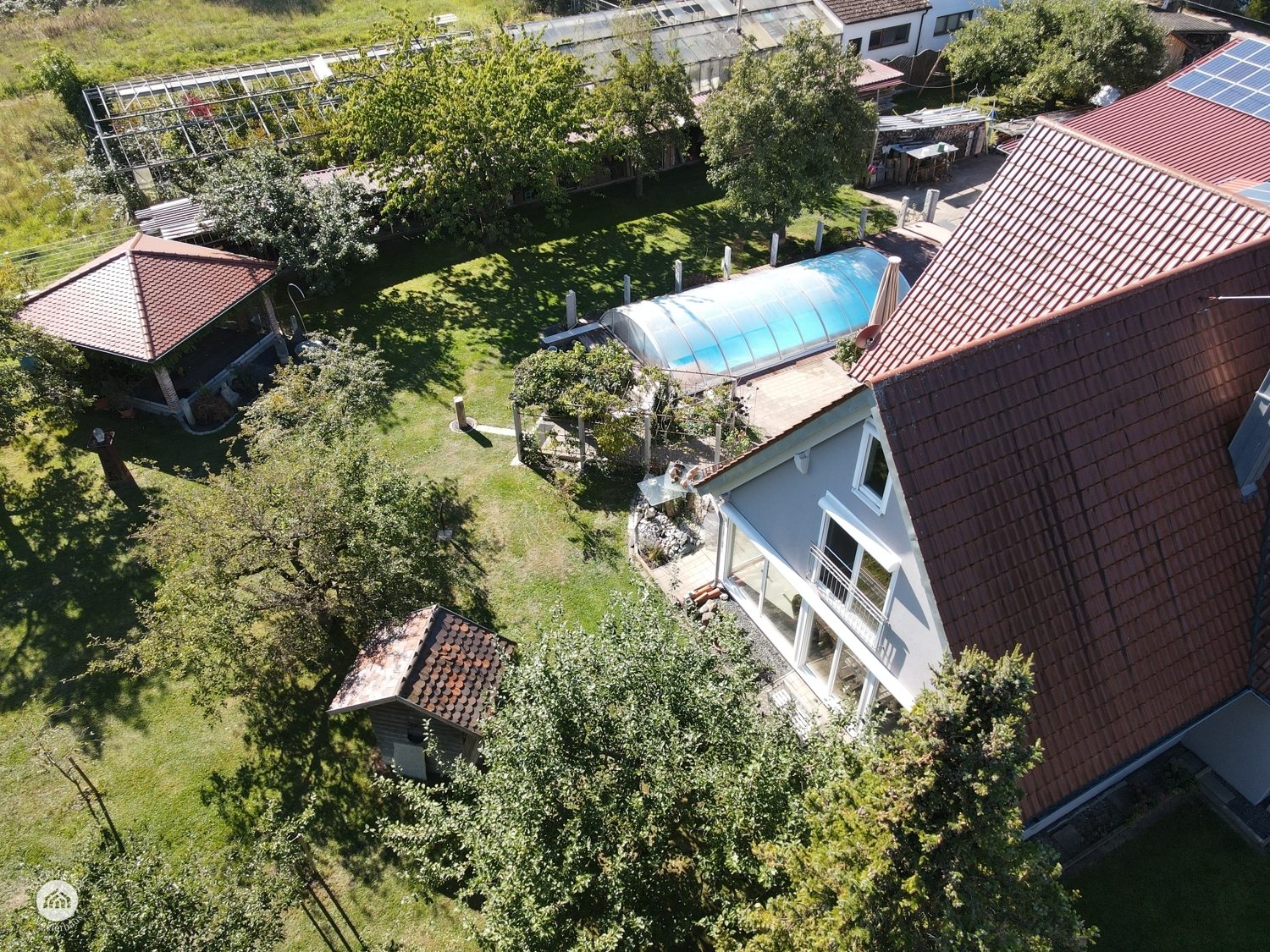 Immobilienangebot - Günzburg / Wasserburg - Alle - FAMILIENPARADIES mit Pool, Pavillon und 1.678 m² Grundstück