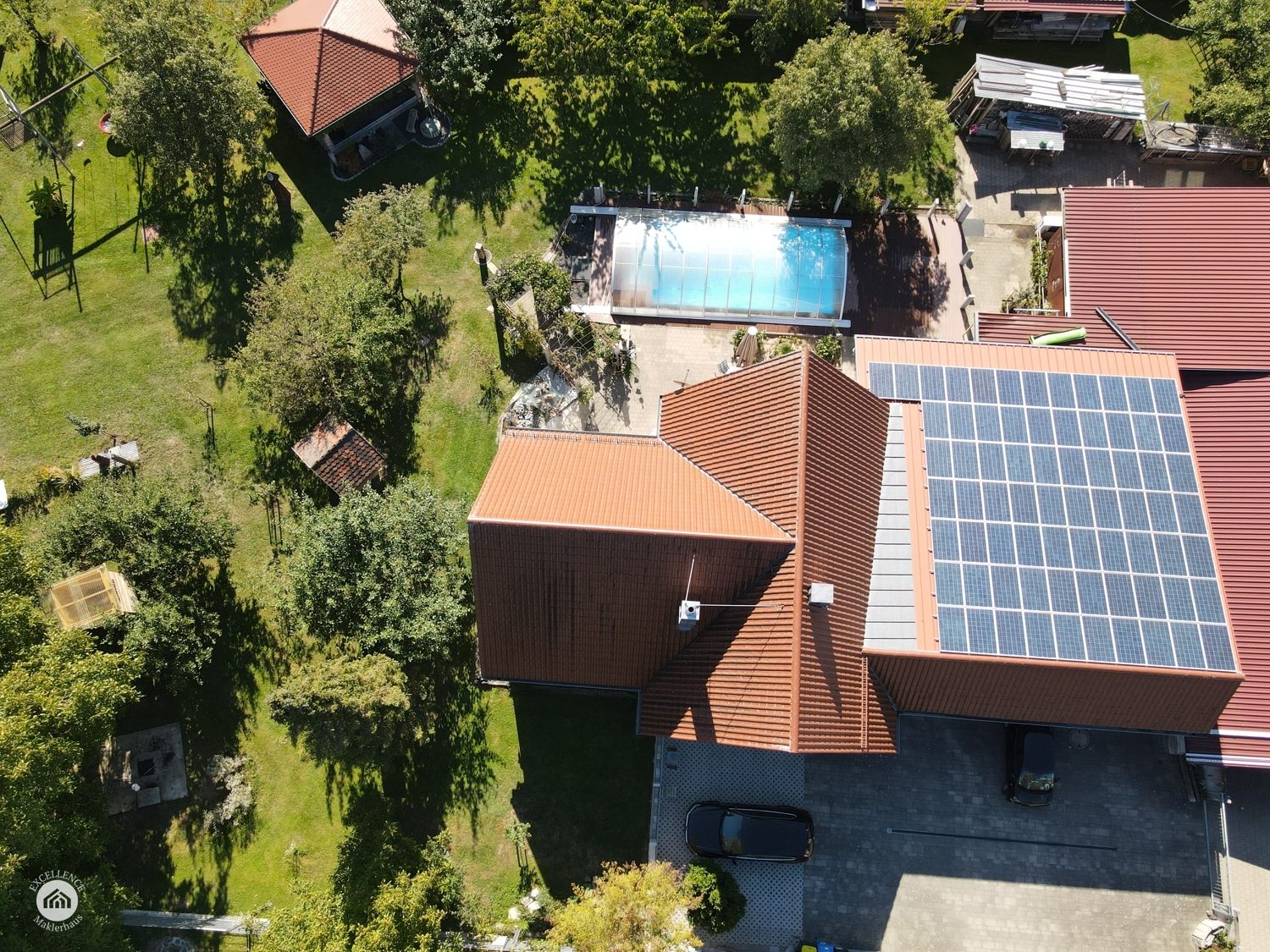 Immobilienangebot - Günzburg / Wasserburg - Alle - FAMILIENPARADIES mit Pool, Pavillon und 1.678 m² Grundstück