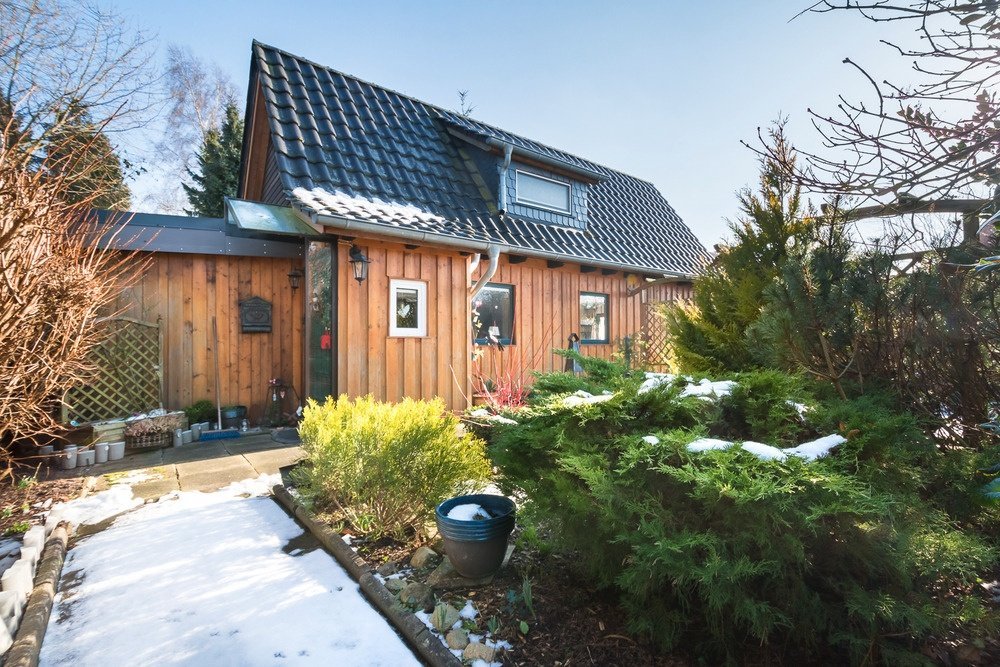 Immobilienangebot - Eutin - Alle - Gepflegtes Haus mit  Nebengebäude in ruhiger Seitenstraße
