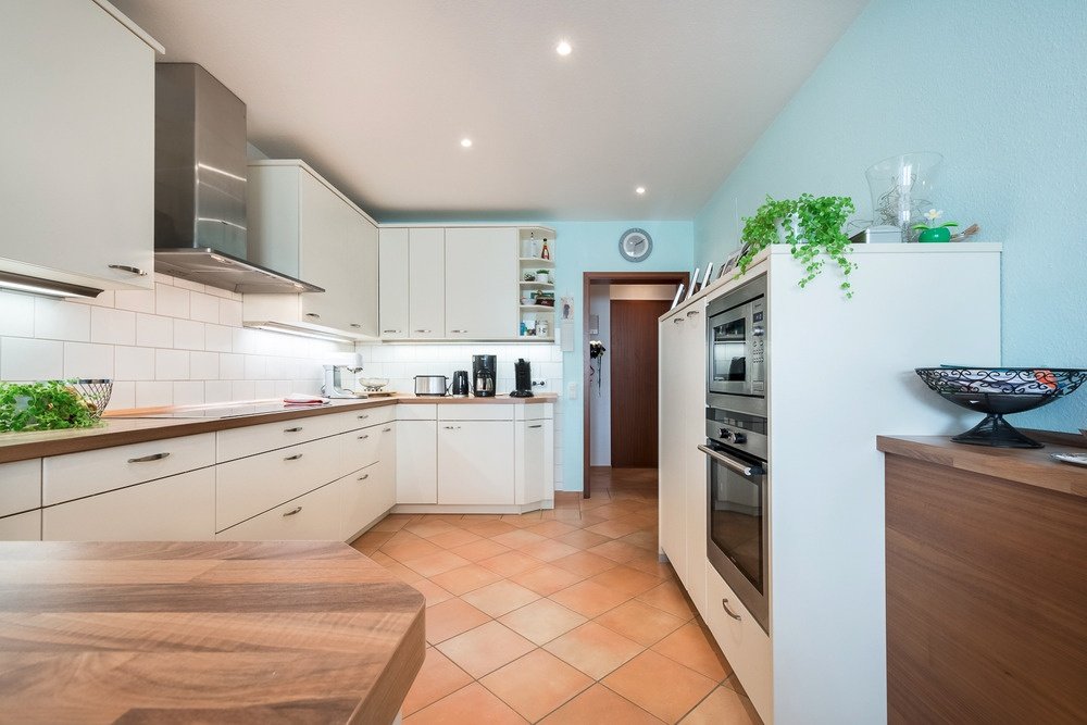 Immobilienangebot - Eutin - Alle - Gepflegtes Haus mit  Nebengebäude in ruhiger Seitenstraße