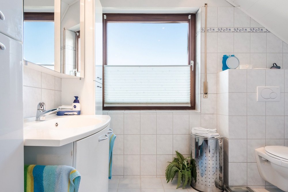 Immobilienangebot - Eutin - Alle - Gepflegtes Haus mit  Nebengebäude in ruhiger Seitenstraße