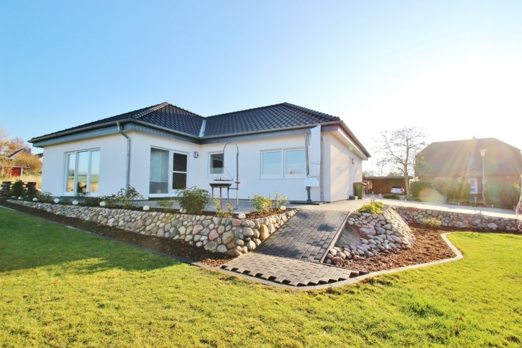Immobilienangebot - Giekau - Alle - Moderner Bungalow - Wohnen auf einer Ebene