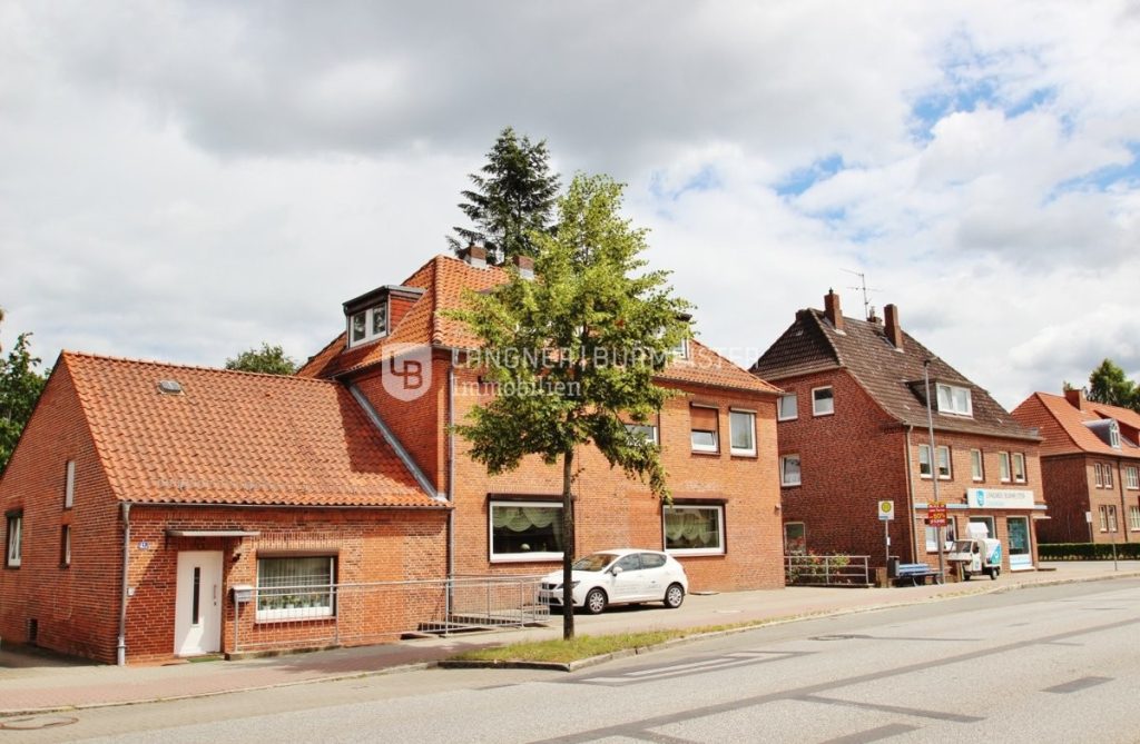 Immobilienangebot - Plön - Alle & Rest (Wohnen) - Erstbezug nach Modernisierung - Zentrale Wohnung im Dachgeschoss