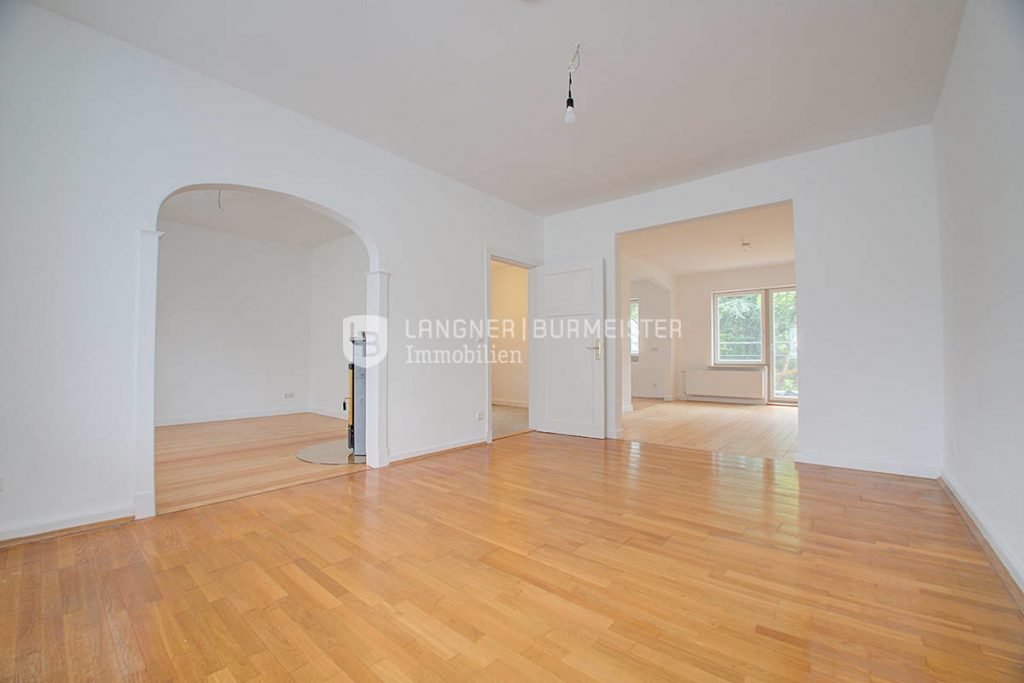 Immobilienangebot - Kiel - Alle - VERMIETET: Modernisiertes Einfamilienhaus mit traumhaftem Grundstück wartet auf Ihren Einzug!