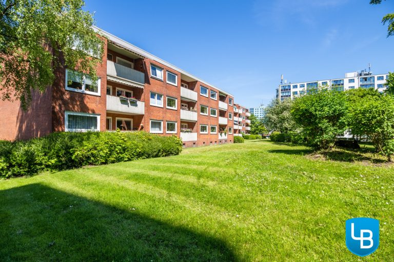 Immobilienangebot - Kiel - Alle - Sonnige Wohnung mit Balkon und toller Aussicht ins Grüne!