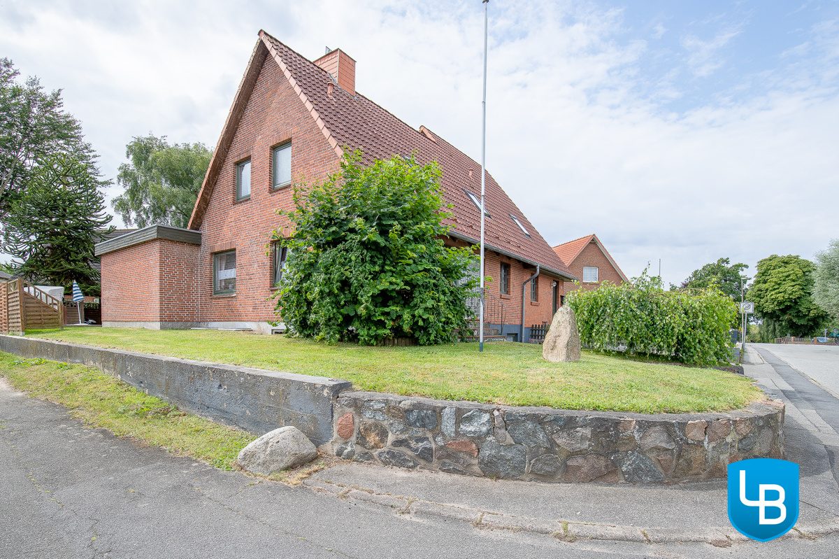 Immobilienangebot - Kappeln / Kopperby - Alle - Idyllisch gelegenes Platzwunder mit Schleiblick sucht Familie