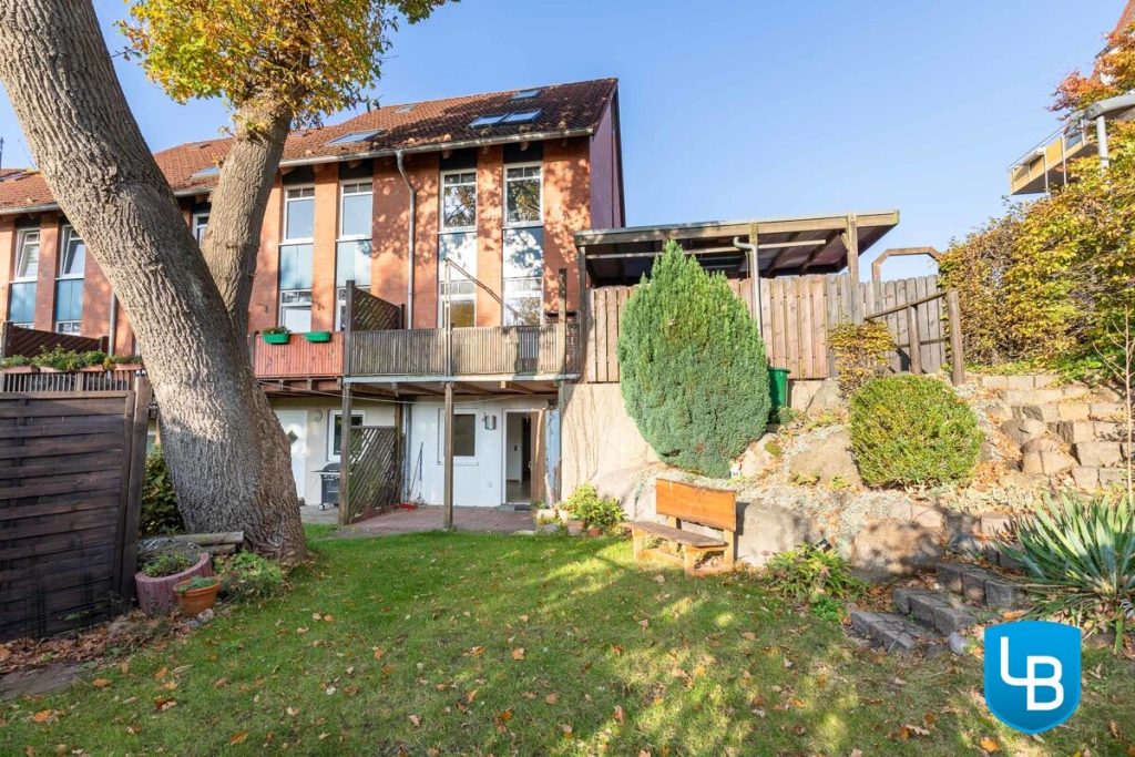 Immobilienangebot - Kiel - Alle & Rest (Wohnen) - Junges Reihenendhaus mit vielseitigen Nutzungsmöglichkeiten sucht neue Eigentümer!