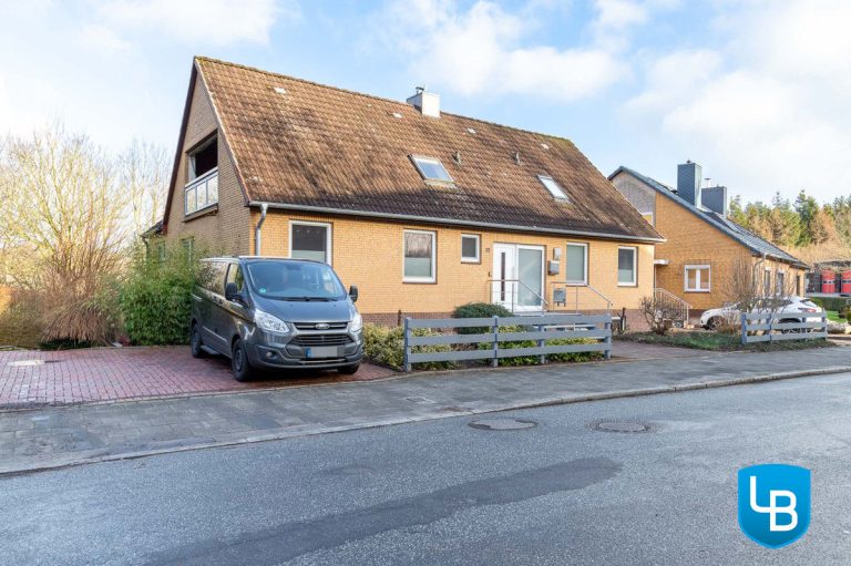 Immobilienangebot - Kiel - Alle - Der Vielseitigkeitsmeister: Großes Einfamilienhaus mit bis zu zwei Einliegerwohnungen