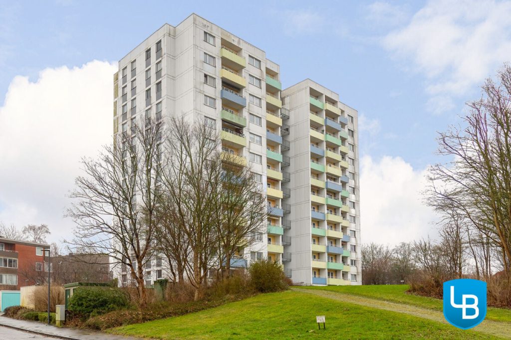 Immobilienangebot - Kiel - Alle & Rest (Wohnen) - Renovierungsbedürftige Eigentumswohnungen mit Blick auf die Kieler Förde!