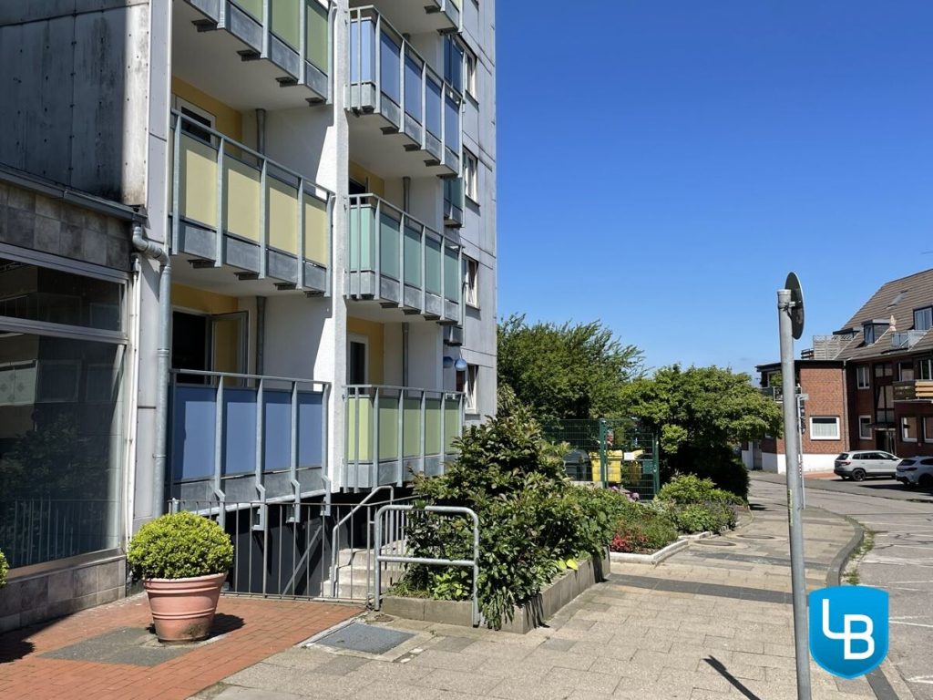 Immobilienangebot - Kiel - Alle & Rest (Wohnen) - Renovierungsbedürftige Eigentumswohnungen mit Blick auf die Kieler Förde!