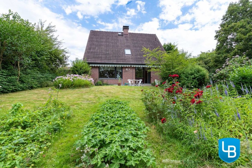 Immobilienangebot - Preetz - Alle - Großes Einfamilienhaus in traumhafter Lage.