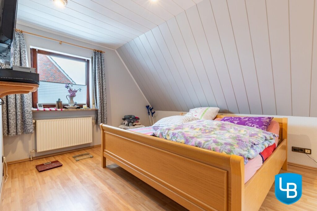Immobilienangebot - Kiel - Alle & Rest (Wohnen) - Idyllisch gelegene Doppelhaushälfte in Kiel-Elmschenhagen